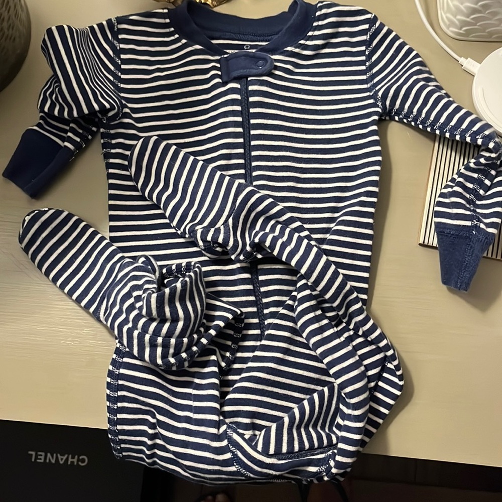 Moon and Back by Hanna Anderson footie pajamas, navy stripe, size 3